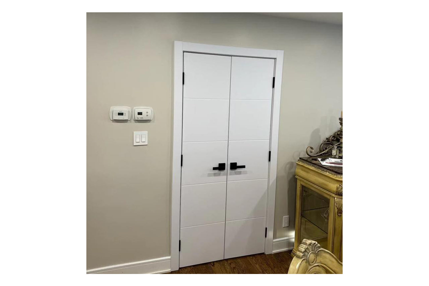 Nova Graffiti Soft White Laminated Modern Interior Door