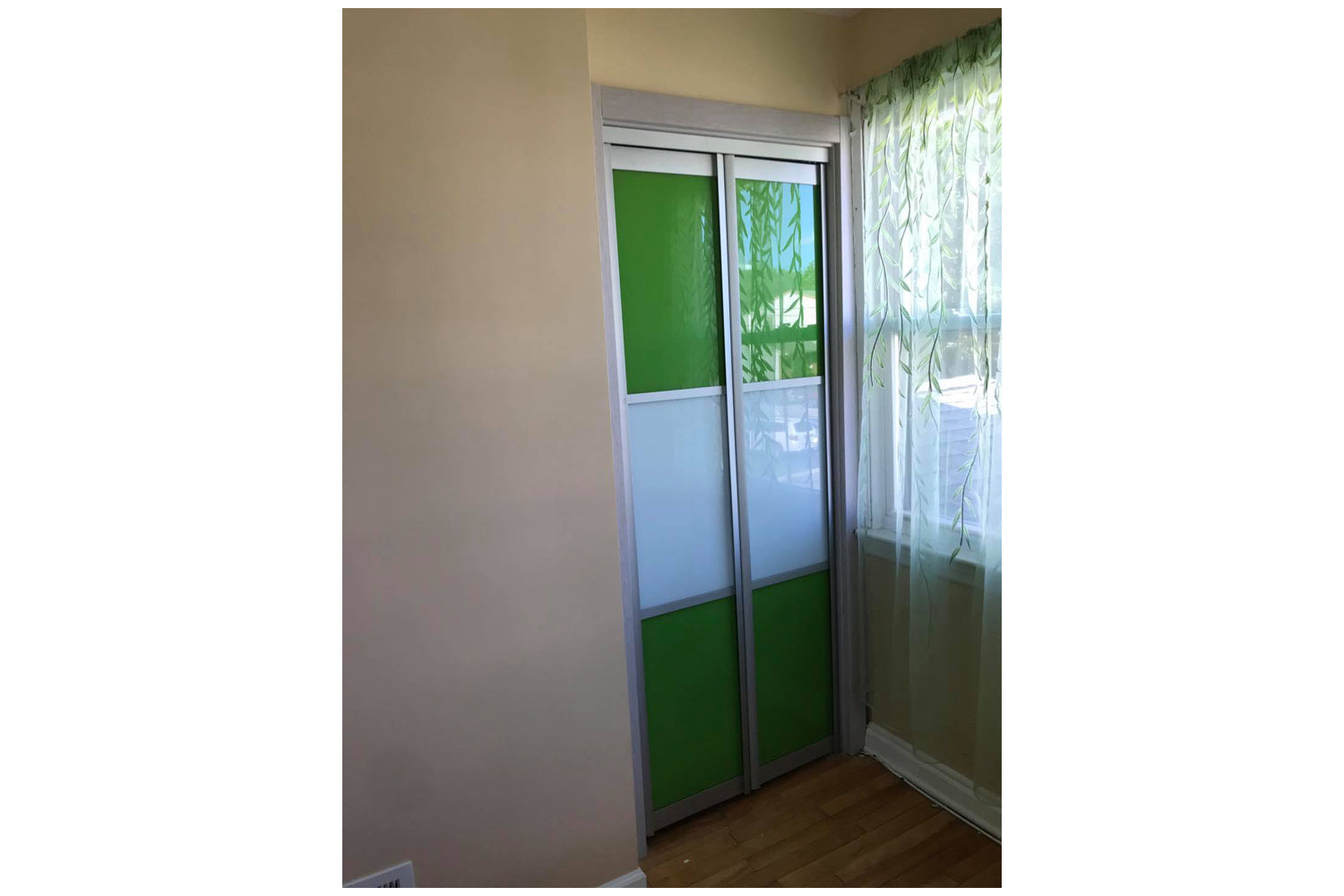 Nova Sliding Closet Doors - Style 03