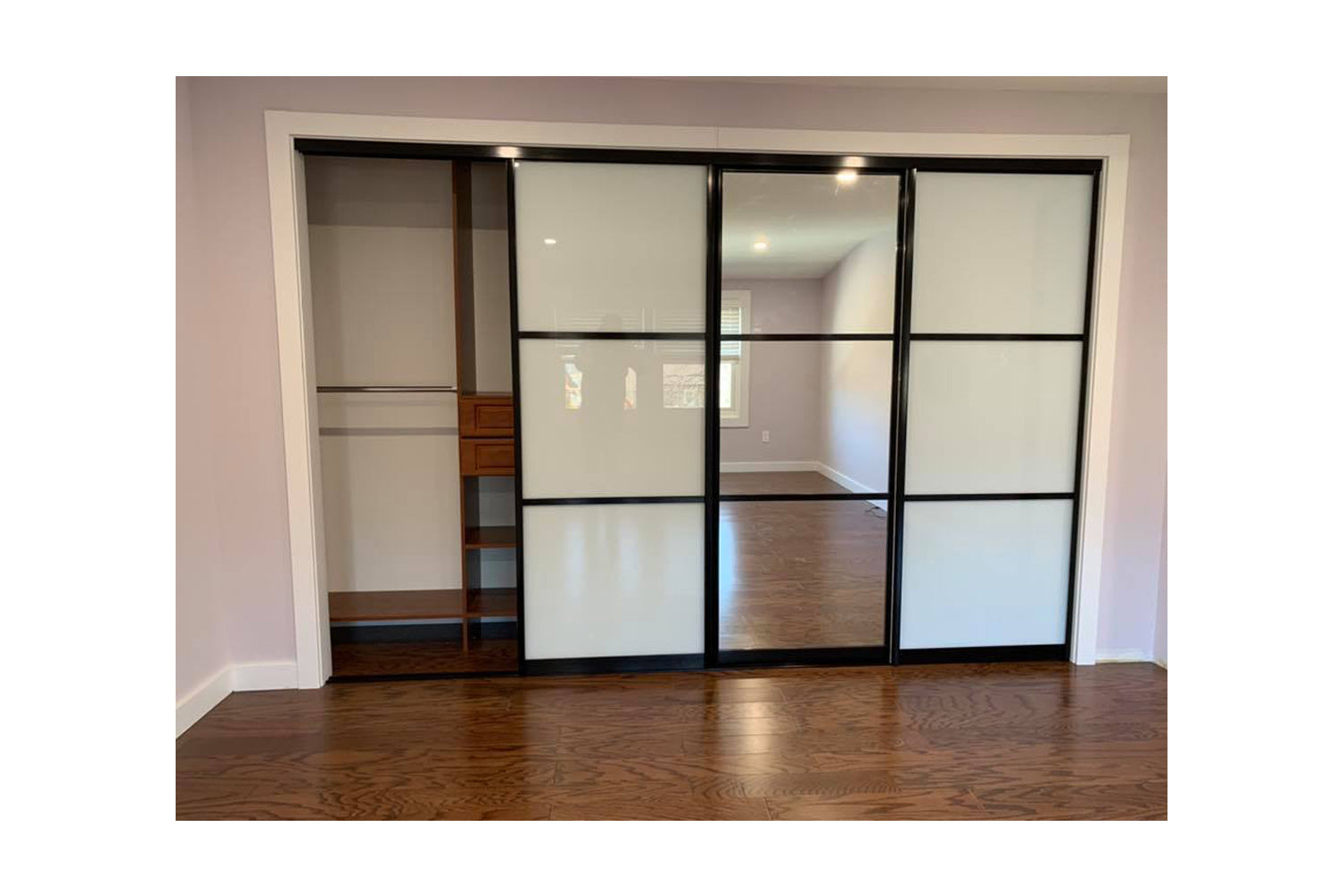 Nova Sliding Closet Doors - Style 03