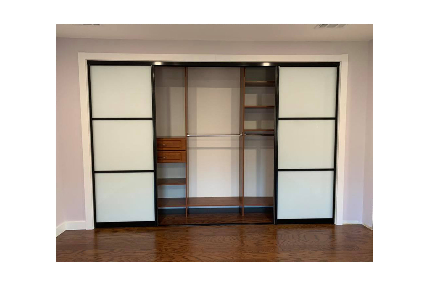 Nova Sliding Closet Doors - Style 03