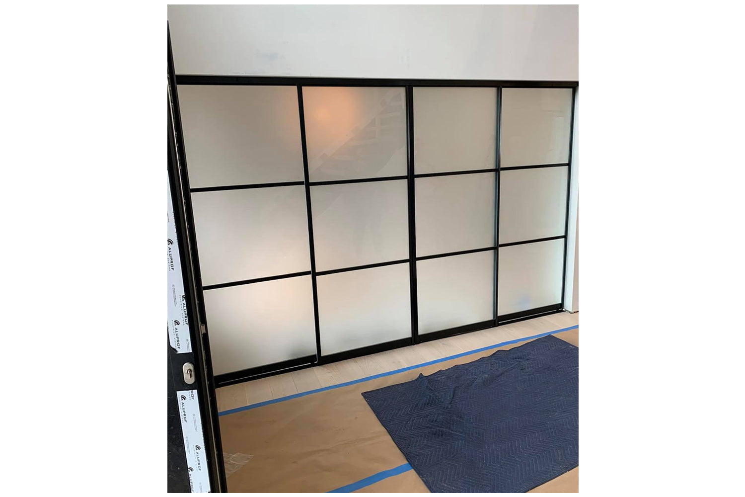 Nova Sliding Closet Doors - Style 03