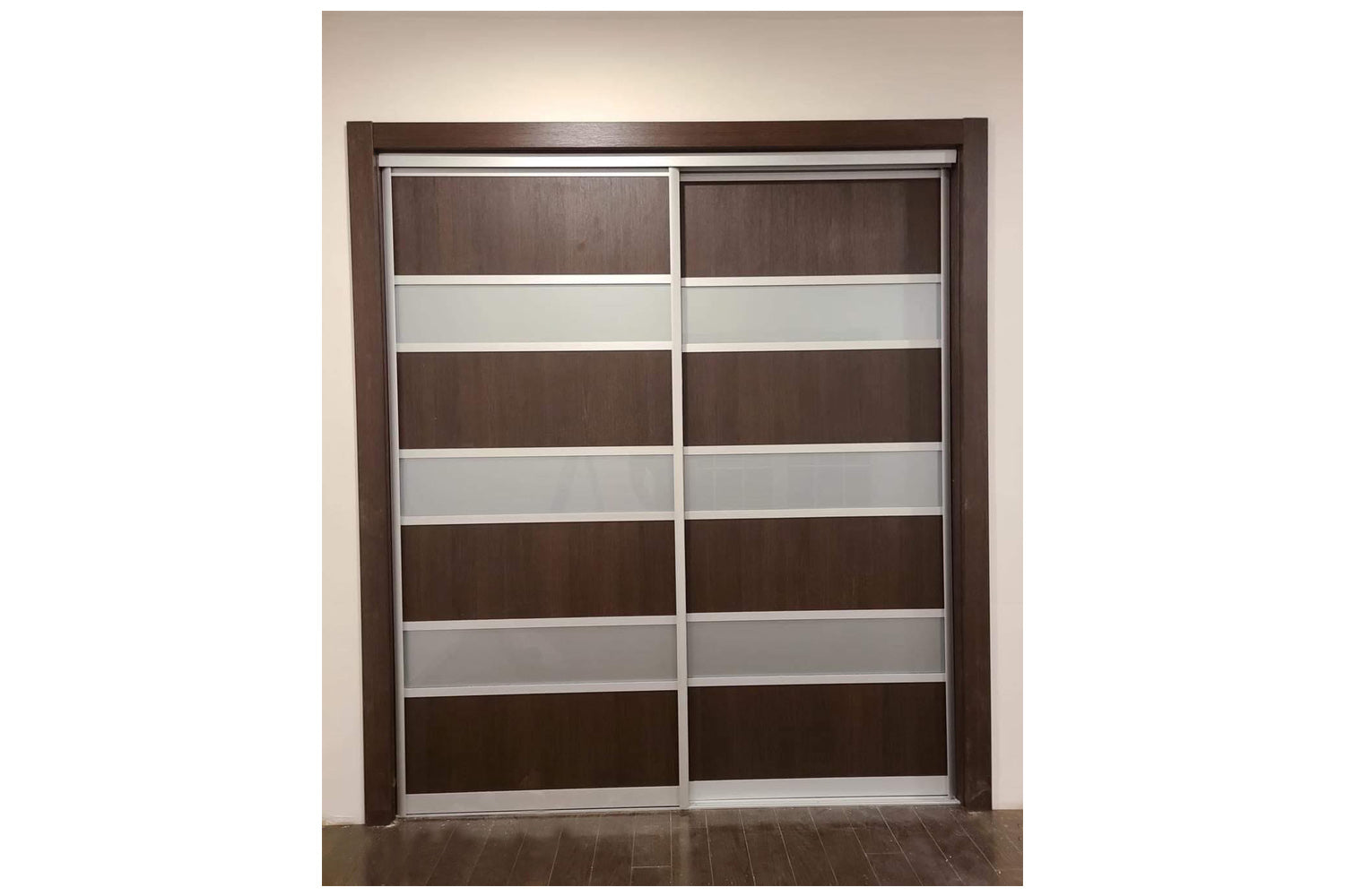 Nova Sliding Closet Doors - Style 04