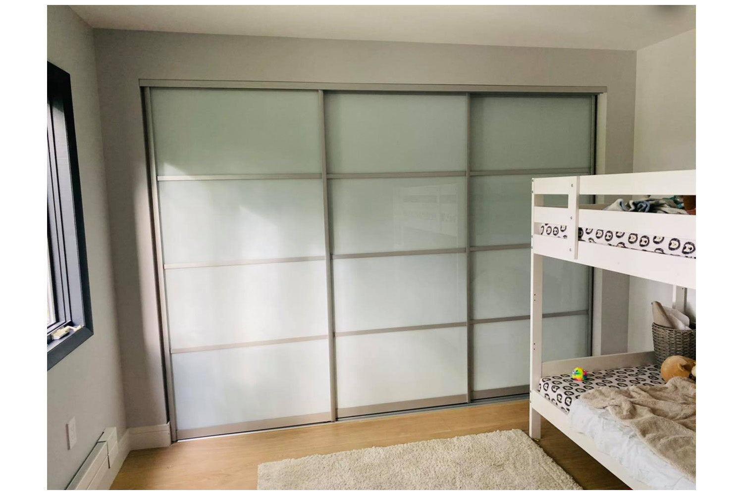 Nova Sliding Closet Doors - Style 04