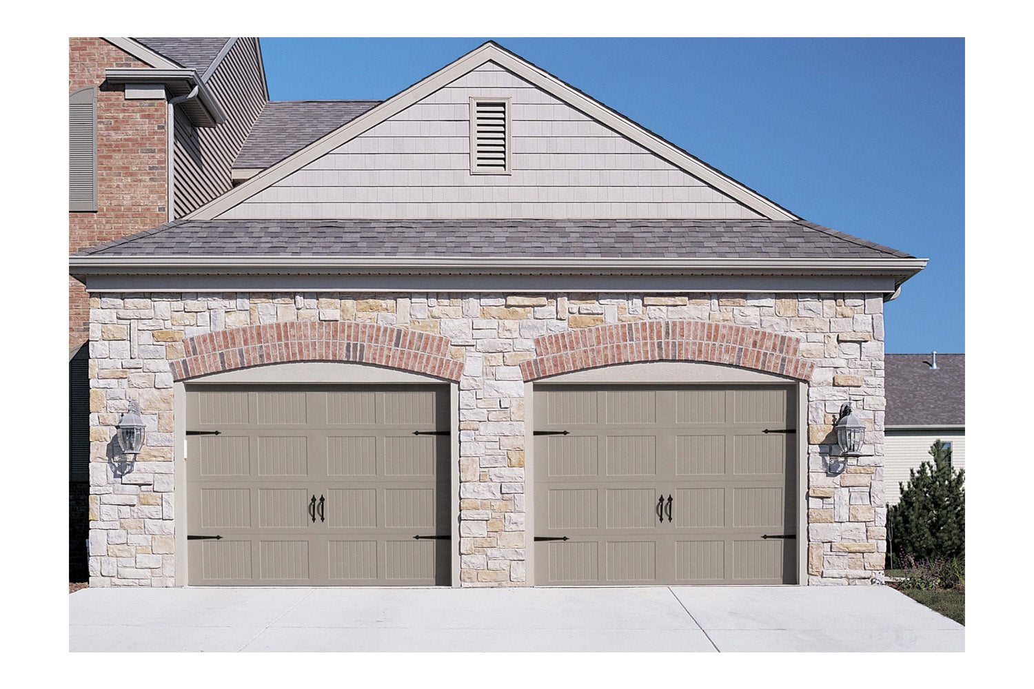 CHI Timeless Stamped Carriage House Insulated Modern Garage Doors in Sandstone