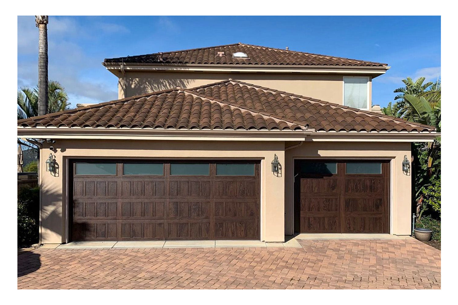 CHI Timeless Stamped Shaker Insulated Modern Garage Doors with Glass in Woodtone Mahogany