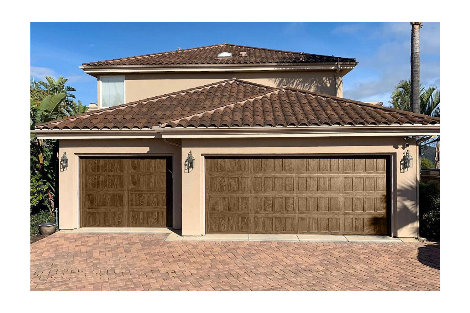 CHI Timeless Stamped Shaker Insulated Modern Garage Doors in Natural Oak